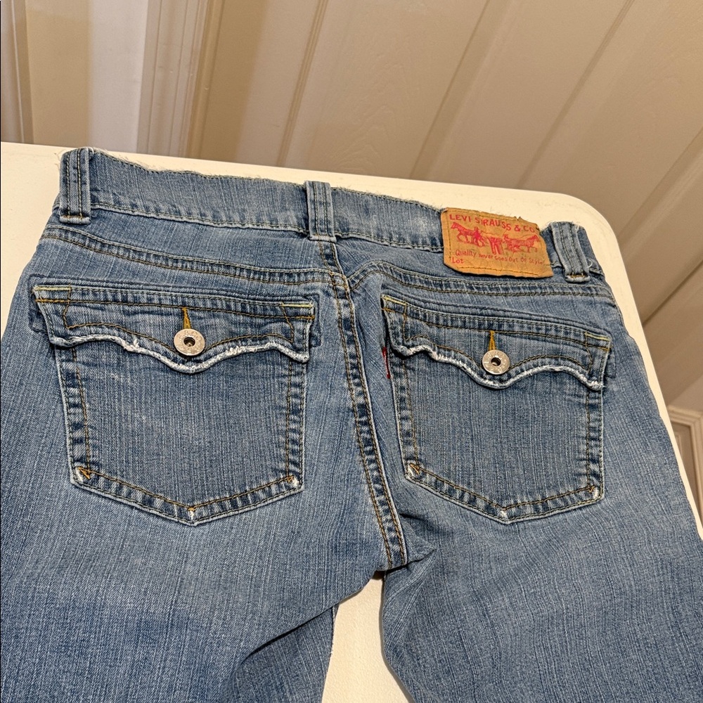 Levi's 527 Y2K Slouch Low Rise Flare Slightly Distressed Med Wash Curve Hugging